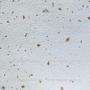Momi White - 25.5cm x 36cm